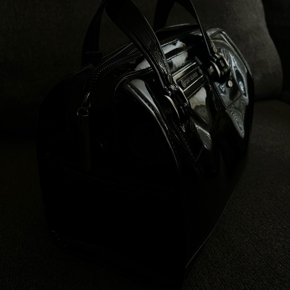 Tory Burch - Picture 2 of 4